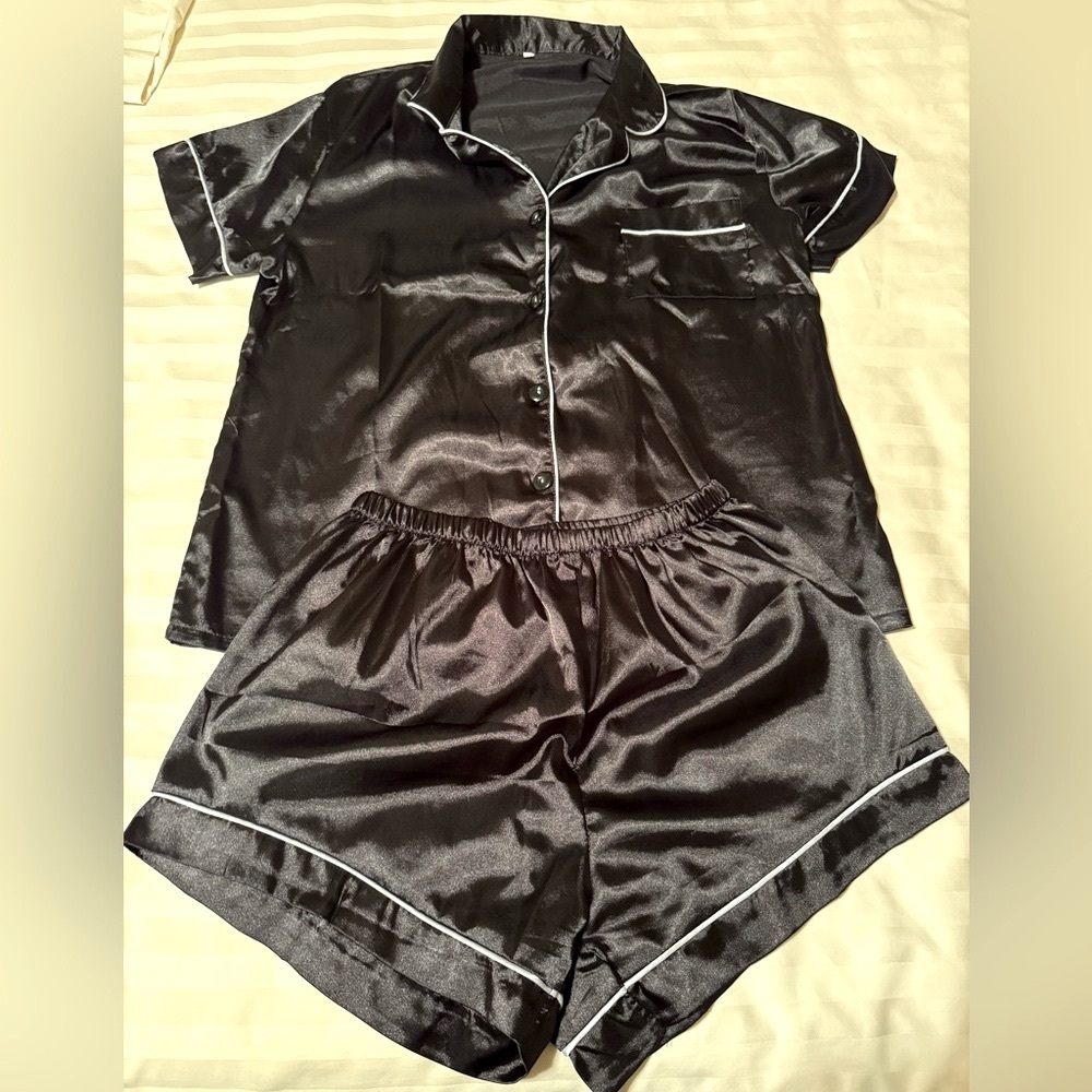 Pajama set for bridesmaids in size Medium